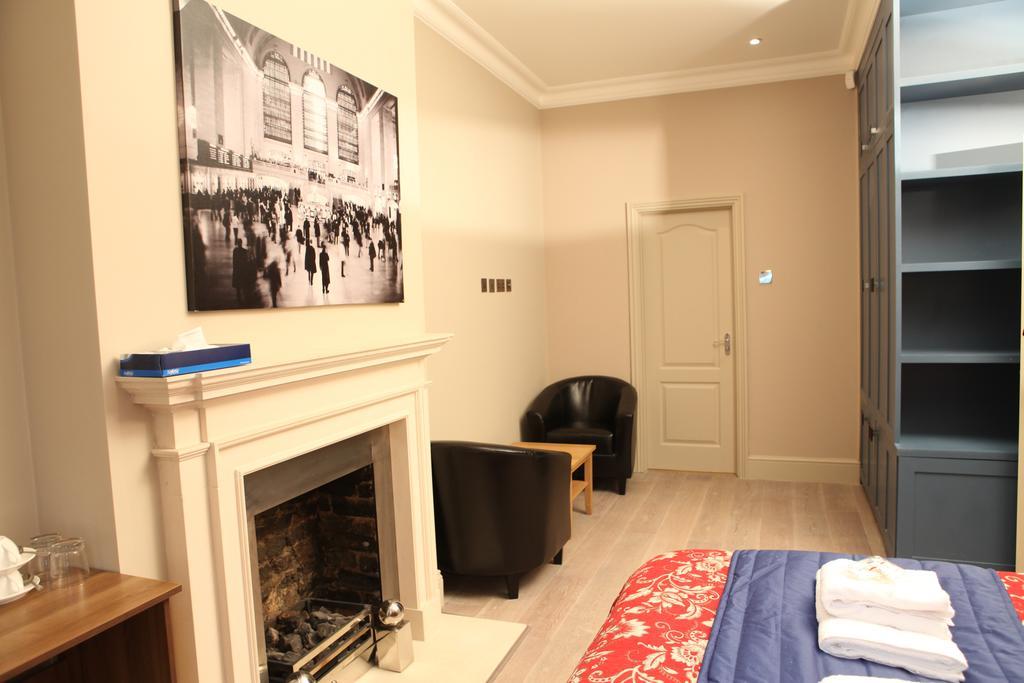 Metro Star 3* Londra